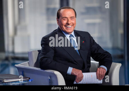 Foto Roberto Monaldo/LaPresse 14-02-2019 Roma Politica Trasmissione tv "Porta a Porta" Nella foto Silvio Berlusconi Foto Roberto Monaldo/LaPresse 14-02-2019 Rom (Italien) TV-Programm "Porta a Porta" Im pic Silvio Berlusconi Stockfoto