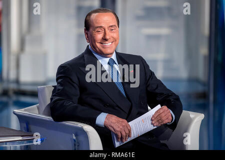 Foto Roberto Monaldo/LaPresse 14-02-2019 Roma Politica Trasmissione tv "Porta a Porta" Nella foto Silvio Berlusconi Foto Roberto Monaldo/LaPresse 14-02-2019 Rom (Italien) TV-Programm "Porta a Porta" Im pic Silvio Berlusconi Stockfoto