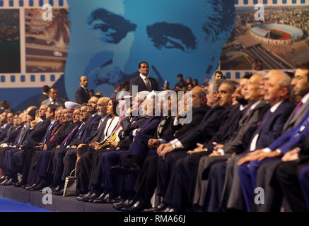 Beirut, Libanon. 14 Feb, 2019. Libanesischen Ministerpräsidenten Saad Hariri und Executive Chairman der Forces Libanaises, Samir Geagea, sowie andere Beamte nehmen an einer Kundgebung der 14. Jahrestag der Ermordung des früheren Ministerpräsidenten Rafik Hariri zu markieren. Credit: Marwan Naamani/dpa/Alamy leben Nachrichten Stockfoto