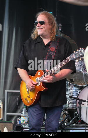 Musiker Warren Haynes ist dargestellt auf der Bühne während einer "live"-Konzert aussehen Stockfoto