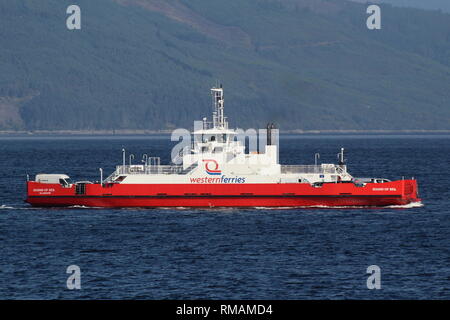 MV-Sound von Seil, eine Auto- und Passagierfähre betrieben von westlichen Fähren auf der malerischen Firth of Clyde Route zwischen Gourock und Dunoon. Stockfoto