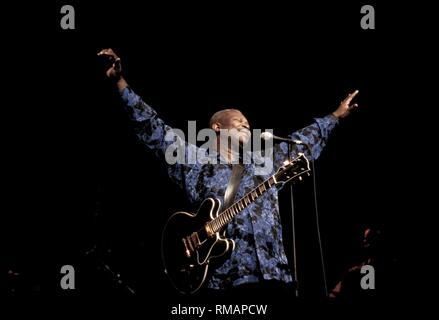 Blues Gitarrist, Sänger und Songwriter B.B. King, geboren Riley B.King, dargestellt auf der Bühne während einer "live"-Konzert aussehen Stockfoto