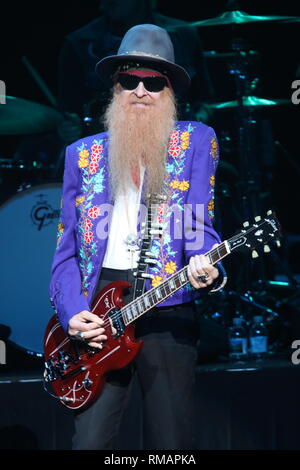 Sänger, Songwriter und Gitarrist Billy Gibbons ist dargestellt auf der Bühne während eines "live" Konzert mit den Königen von Kaos. Stockfoto