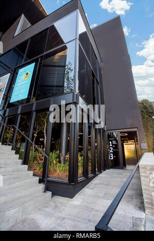 Johannesburg, Südafrika - 11 September - 2018: Modernes Gebäude mit Glasfront. Die Außenseite des kunst-Galerie und Veranstaltungsort. Stockfoto