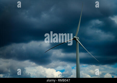 Drei Blatt Windkraftanlage Stockfoto