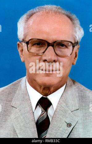 Erich Honecker (25.08.1912 - 29.05.1994), zwischen 1937 - 1945 Häftling im Zuchthaus Brandenburg (Brandenburg Gefängnis), die zwischen 1946 - 1955 Vorsitzender der Jugendorganisation FDJ, zwischen 1958 - 1989 Mitglied des SED-Politbüros, zwischen 1971 - 1989 Generalsekretär der SED, die zwischen 1976 - 1989 Generalsekretär der Sozialistischen Einheitspartei Deutschlands (DDR). Stockfoto