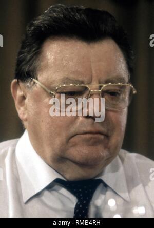 Franz-Josef Strauss (06.09.1915 - 03.10.1988), bayerischer Ministerpräsident und Vorsitzender der CSU am 43. CSU-Parteitag am 16.07. 1983 in München. Stockfoto