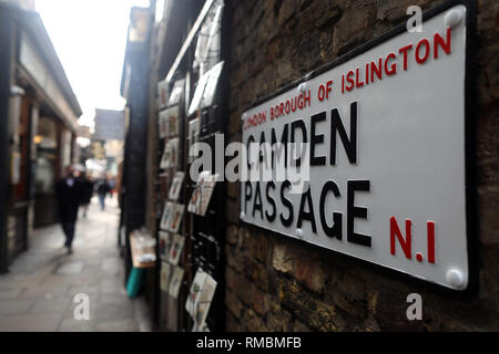 Bild zeigt: Camden Passage allgemeine Lager- und Geschäfte Bild von Gavin Rodgers/Pixel 8000 Stockfoto