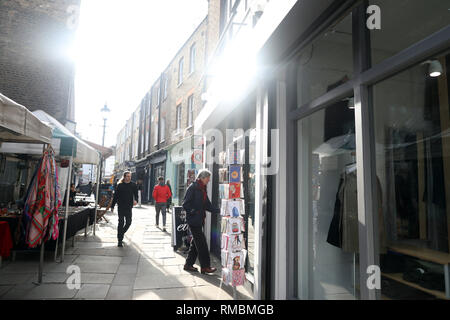 Bild zeigt: Camden Passage allgemeine Lager- und Geschäfte Bild von Gavin Rodgers/Pixel 8000 Stockfoto