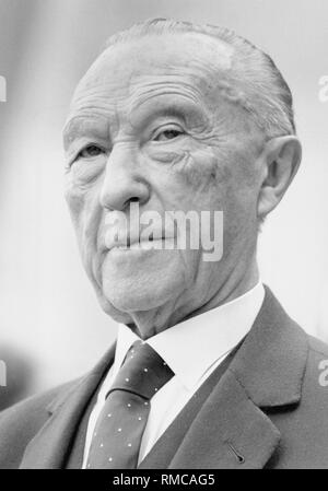 Konrad Adenauer (1876-1967), erster Bundeskanzler der Bundesrepublik Deutschland (1949-63), Stockfoto