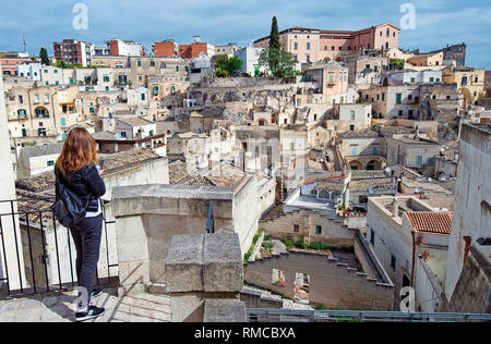 Blick auf den Sasso Barisano, mittelalterliche Altstadt, Sassi di Matera, Kulturhauptstadt 2019, Provinz von Matera, Basilikata, Italien Stockfoto