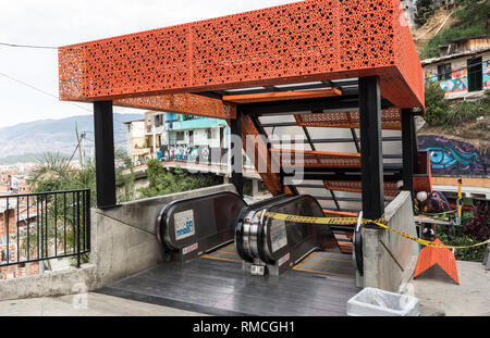 Fahrtreppen in Comuna 13 Medellin Kolumbien Südamerika Stockfoto