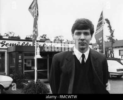 Harry Mensing vor der Mensing Galerie in Hamm-Rhynern. Stockfoto