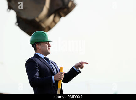 Taoiseach Leo Varadkar bei der offiziellen Zeremonie Sod-Turning für die neue Start- und Landebahn am Flughafen Dublin. Stockfoto