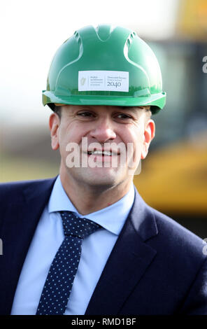 Taoiseach Leo Varadkar bei der offiziellen Zeremonie Sod-Turning für die neue Start- und Landebahn am Flughafen Dublin. Stockfoto