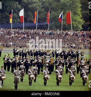 Musik Parade der Nationalen Volksarmee in Erfurt. Stockfoto