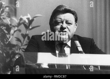 Kommunalwahl in Bayern im März 1984: Franz Josef Strauß, CSU, eine Rede in der Loewenbraukeller in München am 15. März 1984. Stockfoto