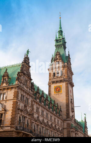 Hamburg das Rathaus oder das Hamburger Rathaus ist der Sitz der lokalen Regierung der Freien und Hansestadt Hamburg, Deutschland Stockfoto