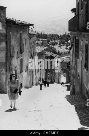 Skifahrer auf Gran Sasso, L'Aquila, Abruzzen, Italien, 1930 Stockfoto