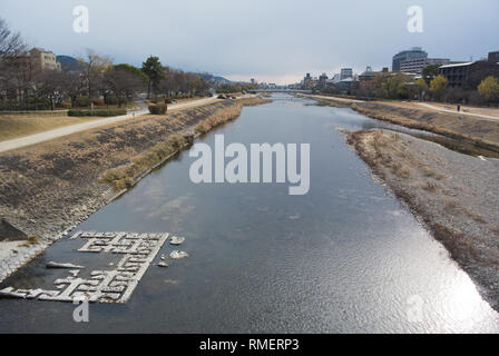 Dem Fluss Kamo und der Stadt Kyoto, Japan Stockfoto