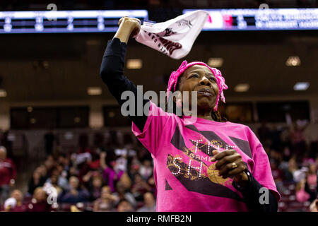 Columbia, SC, USA. 14 Feb, 2019. Ein kampfhahn Spaß feiert während des SEC Basketball matchup im Colonial Life Arena in Columbia, SC. (Scott Kinser/Cal Sport Media) Credit: Csm/Alamy leben Nachrichten Stockfoto