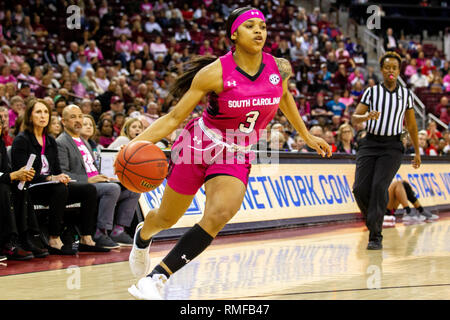 Columbia, SC, USA. 14 Feb, 2019. Südcarolina Kampfhähne guard Destanni Henderson (3) Kürzungen im Korb in der sek Basketball matchup im Colonial Life Arena in Columbia, SC. (Scott Kinser/Cal Sport Media) Credit: Csm/Alamy leben Nachrichten Stockfoto