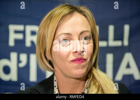 Turin, Piemont, Italien. 12 Nov, 2018. Turin, Italien - 12. November 2018: Portrait von Giorgia Meloni, Präsident des rechten politischen Partei Fratelli d'Italia bei der Pressekonferenz zum Abschluss der Tour des Piemont der industriellen Produktion. Credit: Stefano Guidi/ZUMA Draht/Alamy leben Nachrichten Stockfoto