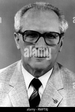 Erich Honecker (25.08.1912 - 29.05.1994), zwischen 1937 - 1945 Häftling im Zuchthaus Brandenburg (Brandenburg Gefängnis), die zwischen 1946 - 1955 Vorsitzender der Jugendorganisation FDJ, zwischen 1958 - 1989 Mitglied des SED-Politbüros, zwischen 1971 - 1989 Generalsekretär der SED, die zwischen 1976 - 1989 Generalsekretär der Sozialistischen Einheitspartei Deutschlands (DDR). Stockfoto