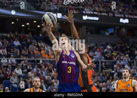 Madrid, Spanien. 14 Feb, 2019. Kevin Pangos während FC Barcelona Lassa Sieg über Valencia Warenkorb Club (86 - 79) im Copa del Rey 2019 Spiel (Viertelfinale) feierte in Madrid (Spanien) an Wizink Center. 14. Februar 2019. Credit: Juan Carlos García Mate/Pacific Press/Alamy leben Nachrichten Stockfoto