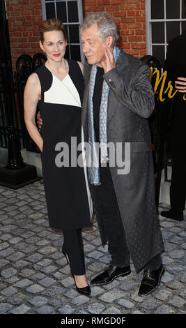 Jun 10, 2015 - London, England, UK-'Mr Holmes'-UK Premiere, Kensington Odeon, Kensington High Street - Roter Teppich Ankünfte Foto zeigt: Laura Linn Stockfoto