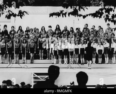 Undatiertes Foto einer FDJ-Veranstaltung auf der XVII. Parkfestspielen Sanssouci. Stockfoto