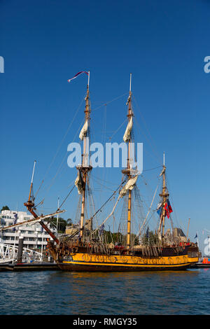 Die fregatte Shtandart (Russisch: Штандартъ) war das erste Schiff der Baltischen Flotte Russlands. Ihr keel wurde am 24. April festgelegt, 1703 an der Olonetsky Werft Stockfoto