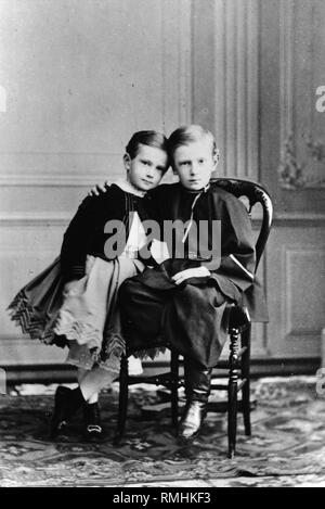 Die Kinder der Kaiser Alexander II. von Russland: Großfürst Sergei Alexandrowitsch und Großherzog Paul Alexandrovitch. Albumin Photo Stockfoto