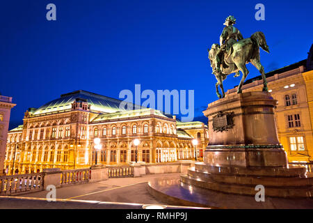 Wiener Staatsoper Square und Architektur am Abend ansehen, der Hauptstadt von Österreich Stockfoto