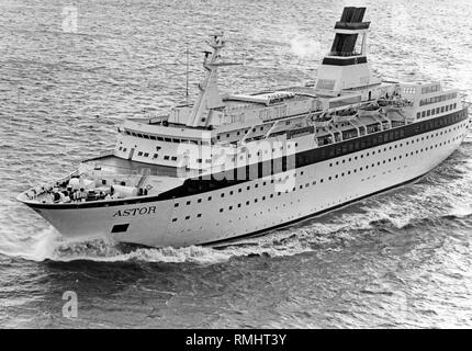 Das kreuzfahrtschiff Astor war die Lage der Reihe Das Traumschiff (die "Traumschiff") und betreibt heute als aga Pearl II", die unter maltesischer Flagge. Stockfoto