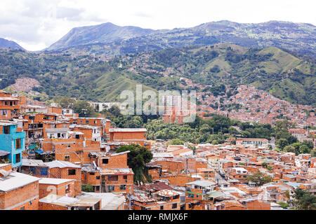 Hang informellen Gehäuse, Comuna 13, in Medellin, Kolumbien Stockfoto