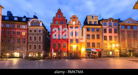 Berühmte bunte Häuser auf Platz Stortorget, Gamla Stan, der Altstadt von Stockholm, die Hauptstadt von Schweden Stockfoto