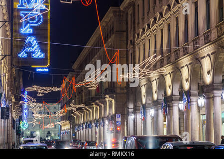 Turin, Italien - 17. November 2009: "Luci d'Artista" (Artist) ist eine öffentliche Kunst Ausstellung in Turin jedes Jahr von November bis Jan Stockfoto