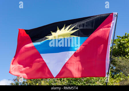 Die Flagge von Antigua und Barbuda, Kleine Antillen, Karibik Stockfoto