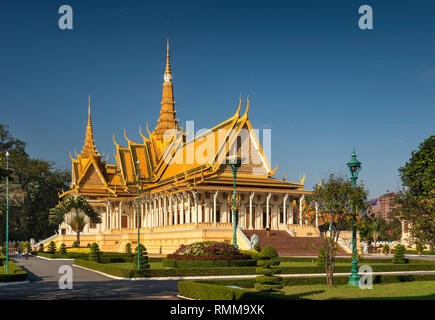 Kambodscha, Phnom Penh, City Centre, Royal Palace, Thronsaal und Palace Gardens Stockfoto