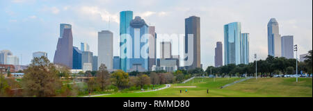 Skyline von Downtown Houston, TX, mit Wolkenkratzern. Stockfoto