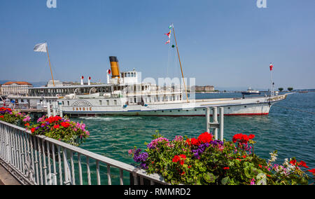 Schweiz, Genfer See, mit Blick auf die Raddampfer avoie' Stockfoto