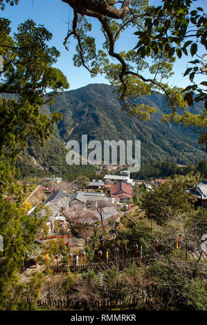 Vor tausend Jahren, in der Blütezeit der japanischen kaiserlichen Hof, Royals und Adelige es auf Wochen begeben - lange Wanderungen in den drei Prinzip zu beten. Stockfoto