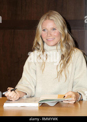 Gwyneth Paltrow zeichen Kopien ihres neuen Buches "Die sauberen Teller" mit: Gwyneth Paltrow, Wo: Los Angeles, Kalifornien, Vereinigte Staaten, wenn: 14 Jan 2019 Credit: FayesVision/WENN.com Stockfoto