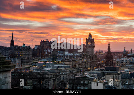 Edinburgh bei Sonnenuntergang Stockfoto