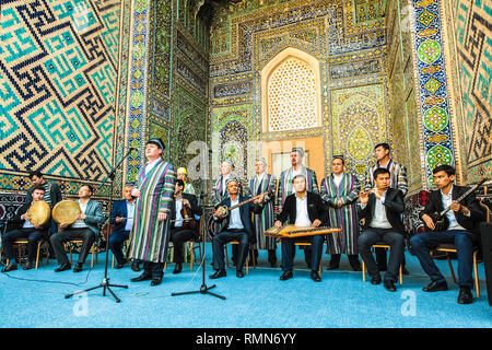 Usbekistan Samarcanda Registan Platz - Festival Stockfoto