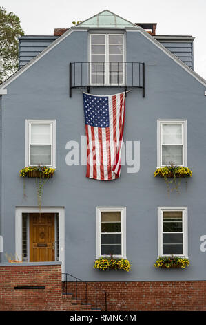 Eine große benutzerdefinierte gebauten Haus in einer Wohngegend in Plymouth, MA Stockfoto