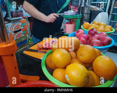 Detail einer frischen Fruchtsaft Markt in Jerusalem Altstadt ausgeht, Israel Stockfoto