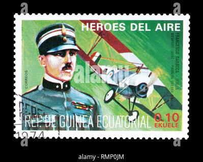 Storniert Briefmarke von Äquatorialguinea gedruckt, zeigt, dass Italienische pilot Francesco Baracca. Stockfoto