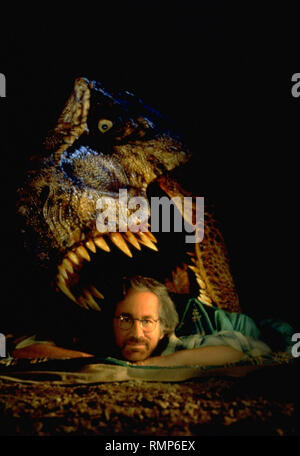 Original Film Titel: Die Vergessene Welt: Jurassic Park. Englischer Titel: The Lost World: Jurassic Park. Jahr: 1997. Regie: Steven Spielberg. Stars: Steven Spielberg. Quelle: UNIVERSAL PICTURES/Album Stockfoto